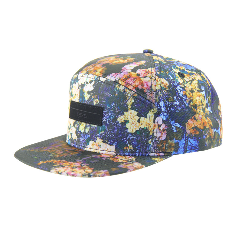 100% بوليستر 7 لوحة Snapback قبعة معسكر مخصصة مع شعار بقع جلدية على الجبهة